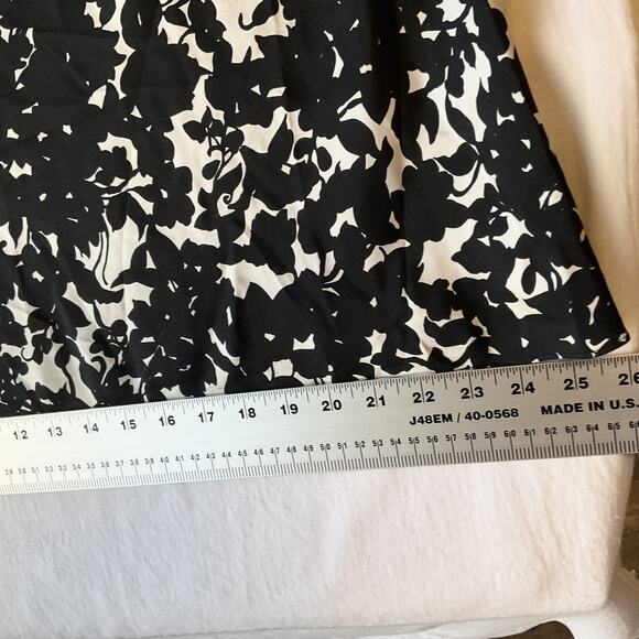 Lauren Ralph Women Silk Skirt 12 Black White Floral A-Line Lined Knee Length - Picture 4 of 8